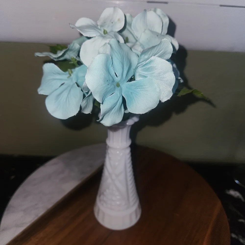 Milkglass vase vintage vase